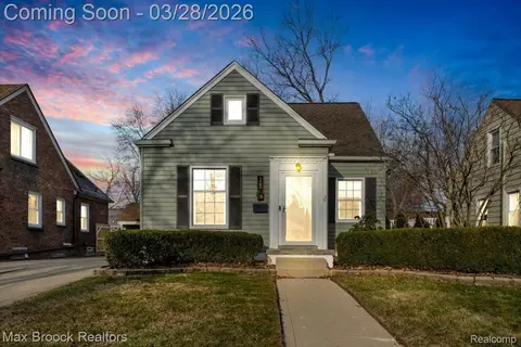 125 N Blair Ave, Royal Oak, MI 48067