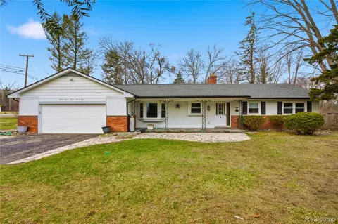 29256 Utley Rd, Farmington Hills, MI 48334