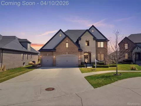 60676 Onyx Ct, Washington, MI 48094