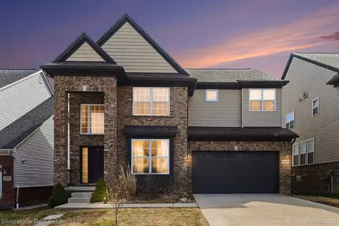 1143 Decker Dr, Orion, MI 48359