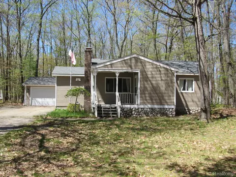 105 Black Squirrel Ct, Gerrish, MI 48653