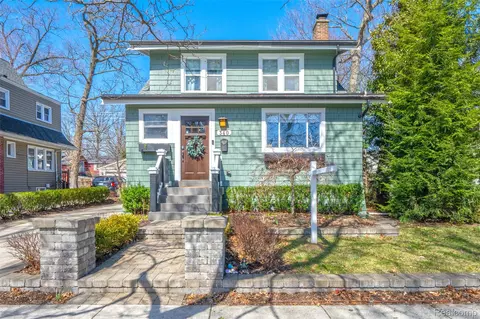 340 W Maplehurst St, Ferndale, MI 48220