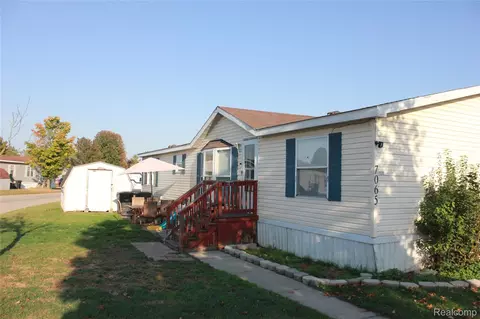 7065 El Paso Blvd, Romulus, MI 48174