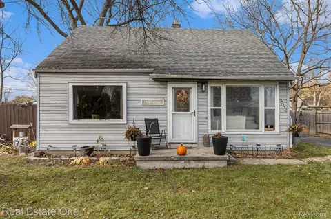 20230 Empire St, Taylor, MI 48180