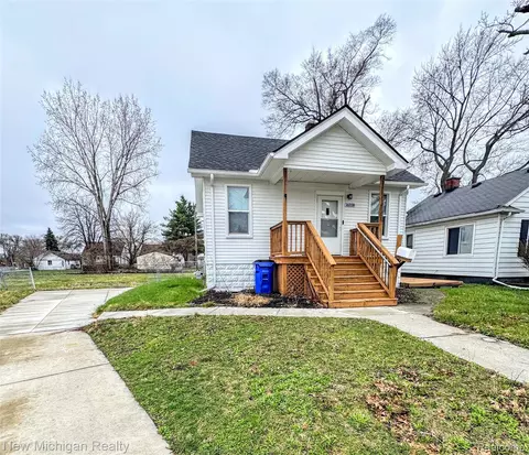 16338 Nicolai Ave, Eastpointe, MI 48021