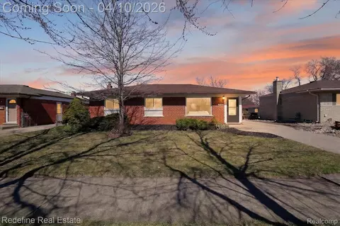 24676 Orchard St, Taylor, MI 48180