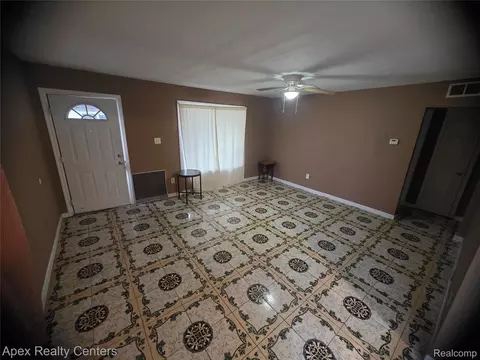 18948 Wall St, Melvindale, MI 48122 photo 3