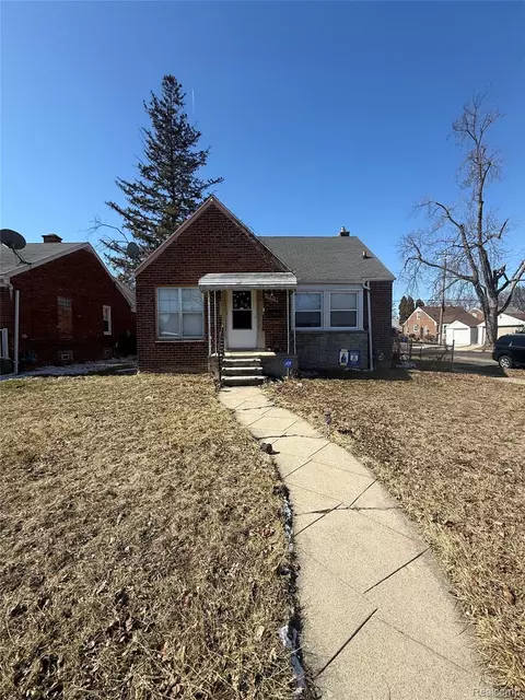 18313 Harlow St, Detroit, MI 48235