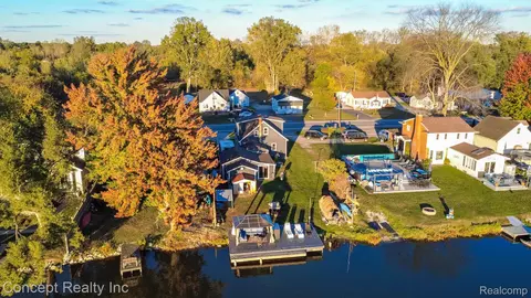 26721 W Huron River Dr, Flat Rock, MI 48134