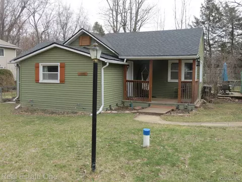 1648 Lombardy, Highland, MI 48356