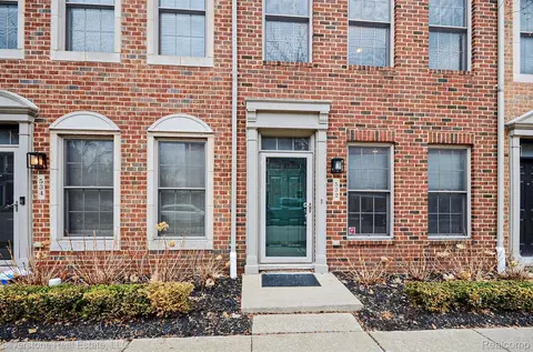 532 Graten St, Birmingham, MI 48009