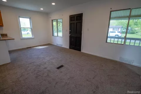 Living - 35799 Park Pl, Romulus, MI 48174 photo 3 of 3