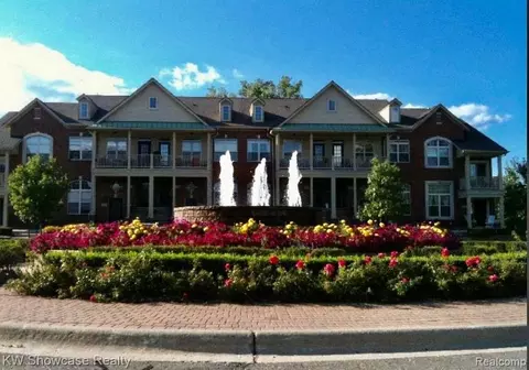 444 Boardwalk Dr #88, Walled Lake, MI 48390
