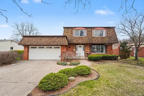 15563 Hix St, Livonia, MI 48154