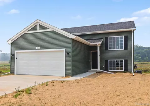 1222 Lockes St, Marion, MI 48843