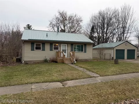 1475 Cutler St, Burton, MI 48509