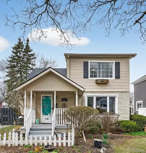 3047 Cumberland Rd, Berkley, MI 48072