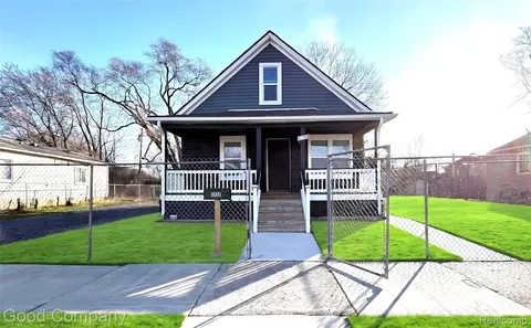 9390 Quincy St, Detroit, MI 48204