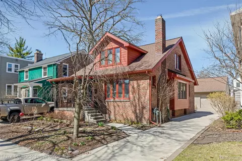 49 Amherst Rd, Pleasant Ridge, MI 48069