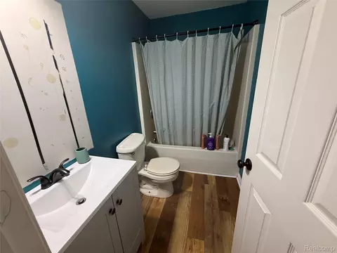 2097 Whispering Waters Pass, Clayton, MI 48433 photo 5
