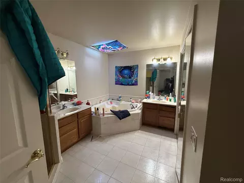 2097 Whispering Waters Pass, Clayton, MI 48433 photo 3