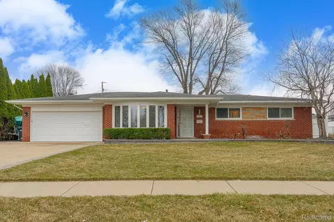 37374 Catherine Marie Dr, Sterling Heights, MI 48312