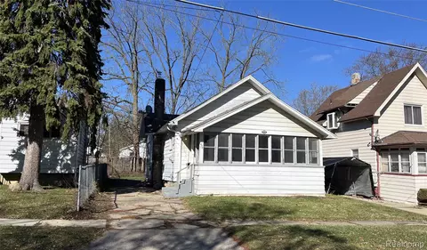 936 Stocker Ave, Flint, MI 48503