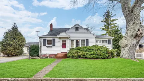 7972 3rd St, Delaware, MI 48434