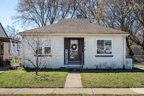 2170 Sonoma St, Ferndale, MI 48220