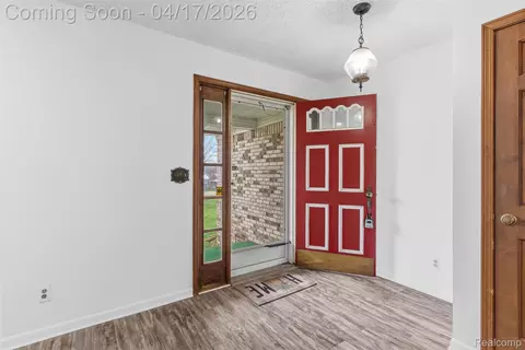 Entry Way - 3432 S State Rd, Davison, MI 48423 photo 1 of 1
