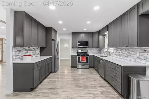 Kitchen - 3432 S State Rd, Davison, MI 48423 photo 2 of 5