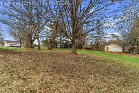 Exterior - 3432 S State Rd, Davison, MI 48423 photo 4 of 9
