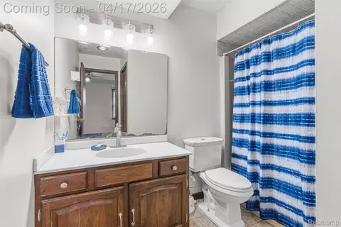 Bath - 3432 S State Rd, Davison, MI 48423 photo 2 of 5