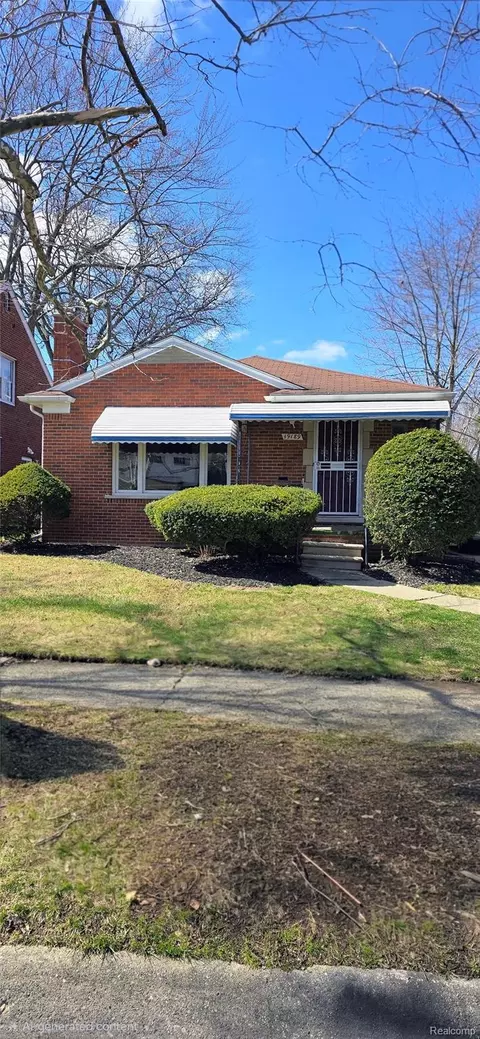 19189 Berden St, Grosse Pointe, MI 48236