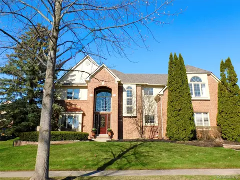 24117 Windridge Ln, Novi, MI 48374