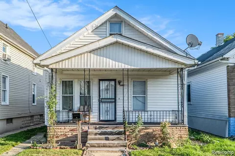 3868 Doremus St, Hamtramck, MI 48212