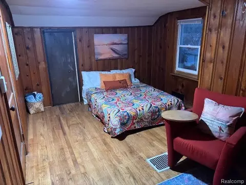Bedroom - 7029 Jackson Ave, Warren, MI 48091 photo 5 of 5