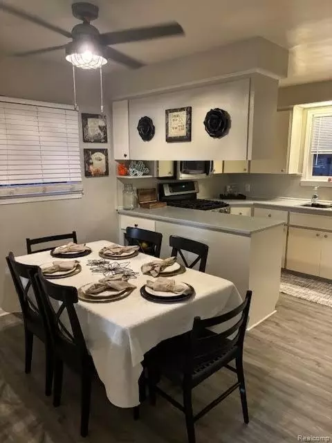 Dining - 7029 Jackson Ave, Warren, MI 48091 photo 1 of 2