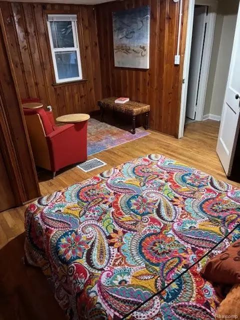 Bedroom - 7029 Jackson Ave, Warren, MI 48091 photo 4 of 5