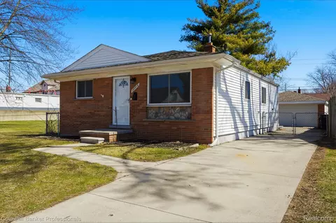 28816 Groveland St, Madison Heights, MI 48071