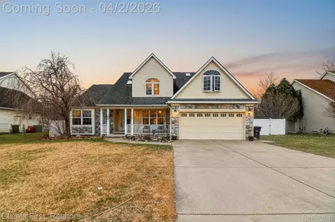 20369 Oporto Ave, Livonia, MI 48152