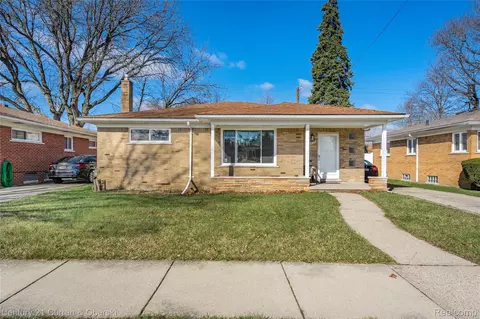 9335 Louis St, Redford, MI 48239