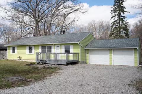 4111 Merritt Rd, Pittsfield, MI 48197