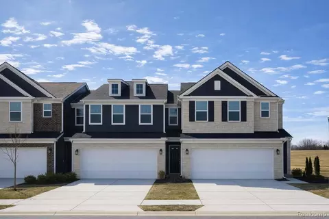 1508 Arcadia Dr, Milford, MI 48381