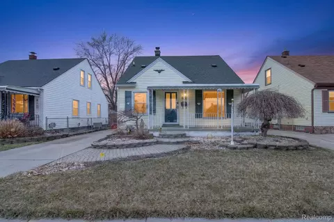 29901 Kelly Rd, Roseville, MI 48066
