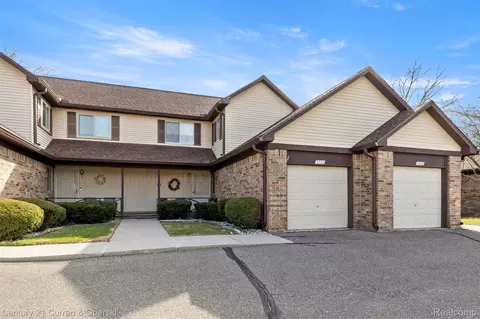 3758 Heritage Pkwy, Dearborn, MI 48124