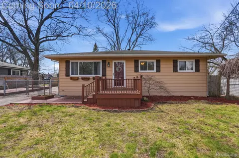 7039 Lapham, Waterford, MI 48329