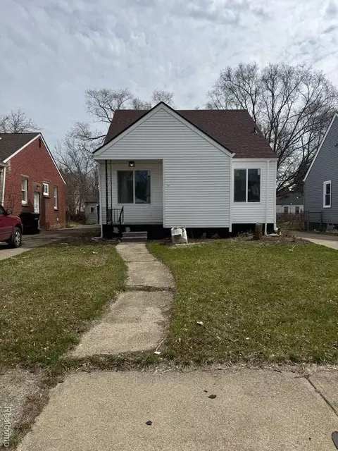 7762 Greenview Ave, Detroit, MI 48228