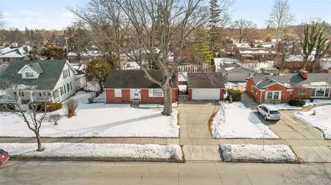 1830 N Gulley Rd, Dearborn, MI 48128