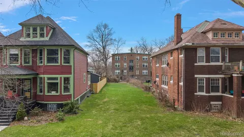 1781 Parker St, Detroit, MI 48214
